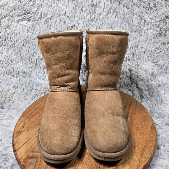 Ugg Australia Classic Short Women Size 7 Tan Sheepskin Winter Pull On Boots 5825 - Picture 3 of 12